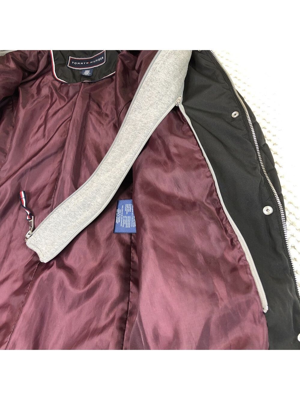 Size XS Tommy Hilfiger Women’s Quilted Puffer Jacket Lined Removable Hood CN - Picture 8 of 16
